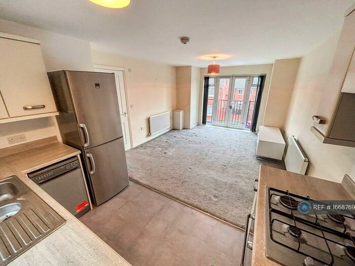 2 Bedroom Flat To Rent In Fussell Way, Wollaston, Stourbridge, DY8