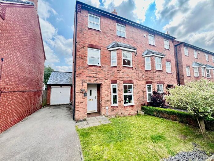 3 Bedroom Semi-Detached House For Sale In Teasel Drive, Desborough, Kettering, NN14