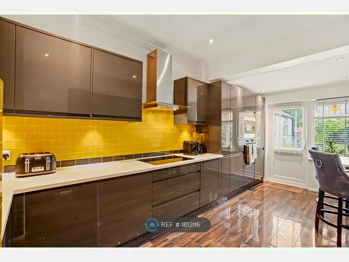 4 Bedroom Semi-Detached House To Rent In Kent House Road, Beckenham, BR3