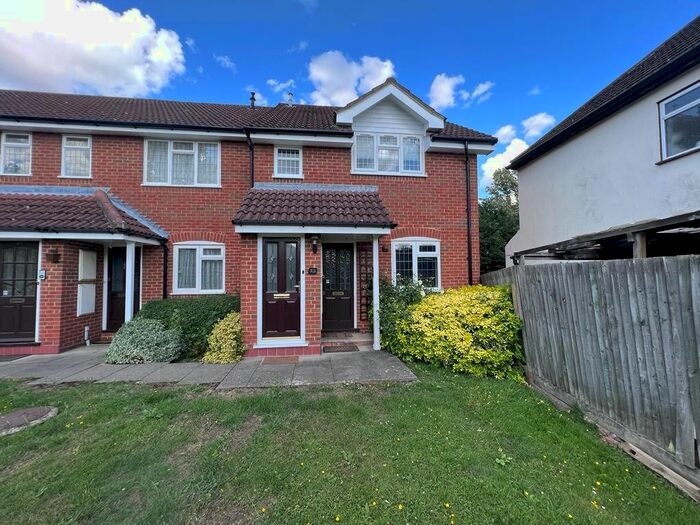 1 Bedroom Flat To Rent In Whisperwood Close, Harrow Weald, Harrow, HA3