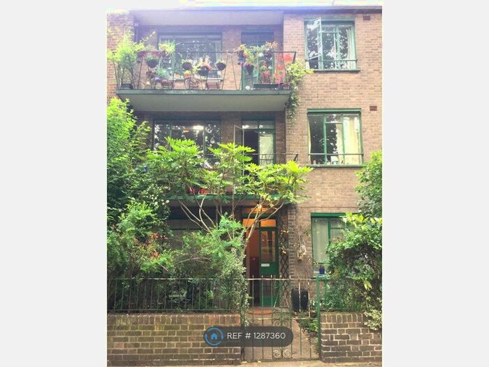 2 Bedroom Flat To Rent In Victoria Park Square, London E2