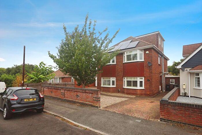5 Bedroom Detached House For Sale In Cherford Road, Bournemouth, BH11