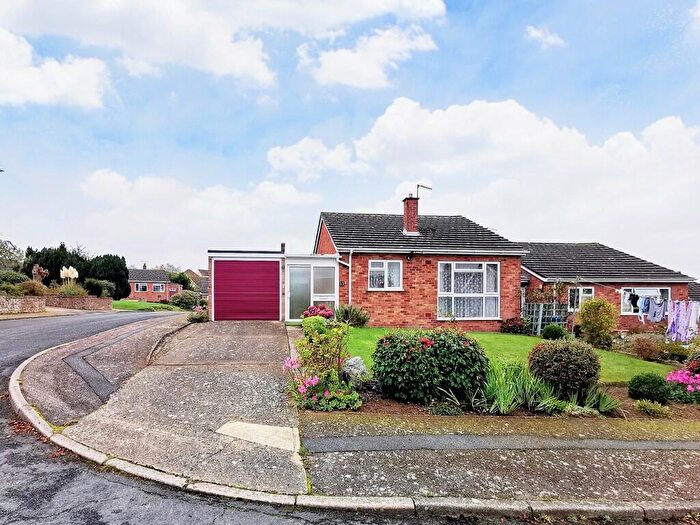 2 Bedroom Detached Bungalow For Sale In Fairfield Road, Bungay, NR35