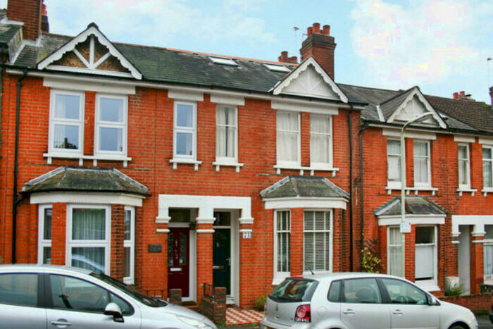 3 Bedroom Terraced House To Rent In Brassey Road, Winchester, SO22