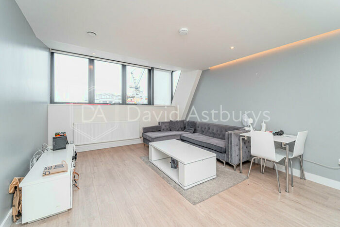 1 Bedroom Apartment To Rent In Mayes Road, Wood Green, London, N22