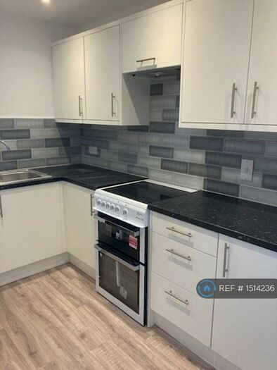 3 Bedroom Flat To Rent In Kings Road, Harrogate, HG1