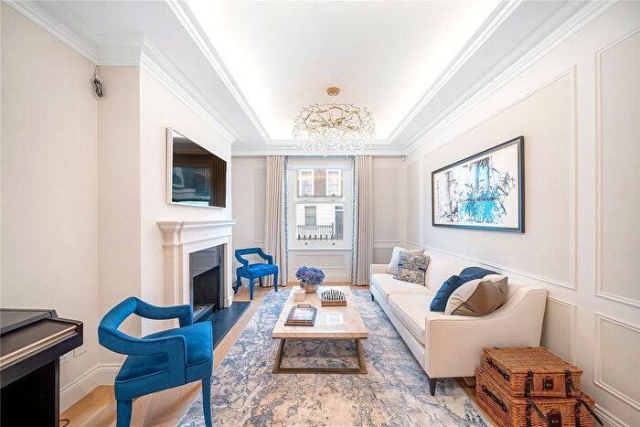 2 Bedroom Flat For Sale In Westmoreland Terrace, Pimlico, London, SW1V