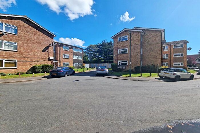3 Bedroom Apartment To Rent In Carlingford Court, Victoria Drive, Bognor Regis, PO21
