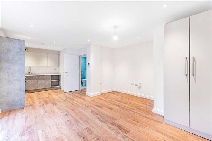 Studio To Rent In Kimberley House, Miskin Road, Dartford, DA1