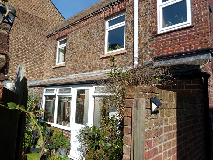 2 Bedroom Detached House For Sale In High Street, Broadstairs, CT10