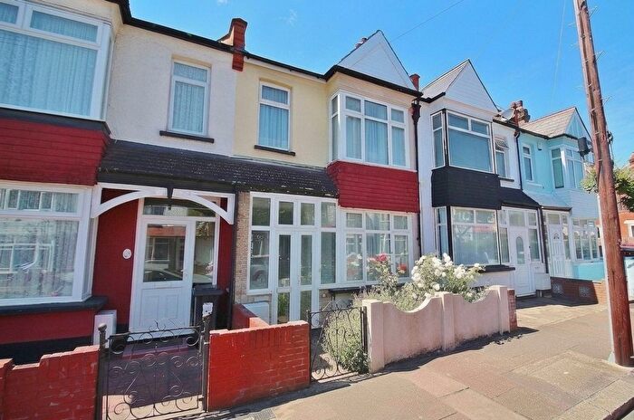 3 Bedroom Terraced House For Sale In Hartham Road, Isleworth, TW7
