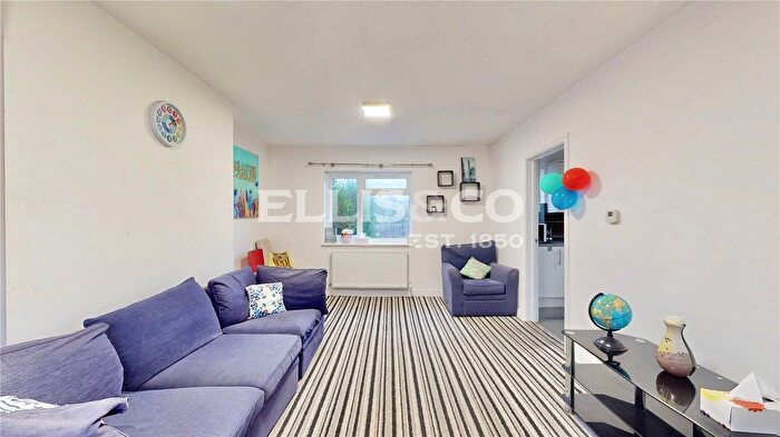 3 Bedroom Detached House To Rent In Lyon Park Avenue, Wembley, HA0