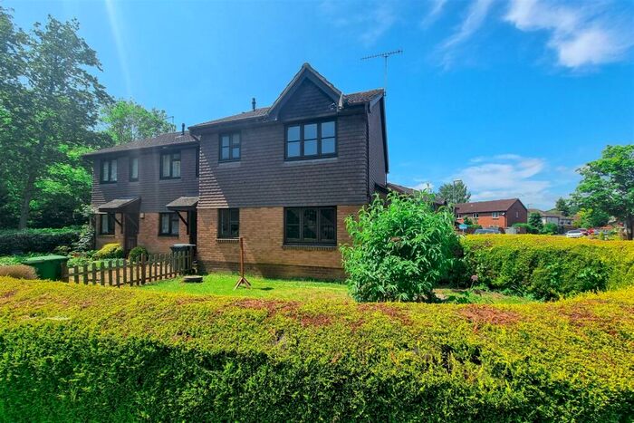 1 Bedroom End Of Terrace House To Rent In Valley Park, SO53