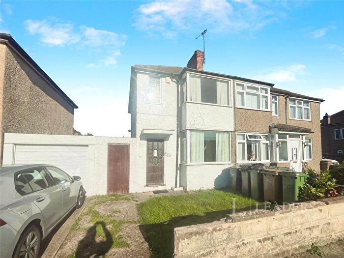 2 Bedroom Semi-Detached House To Rent In Sundon Park Road, LU3