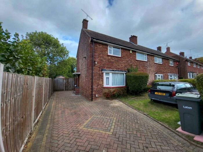 3 Bedroom Semi-Detached House To Rent In Plantation Road, Luton, LU3