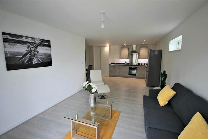 3 Bedroom Flat To Rent In Walmsley Court, Wellington Road, Eccles, M30