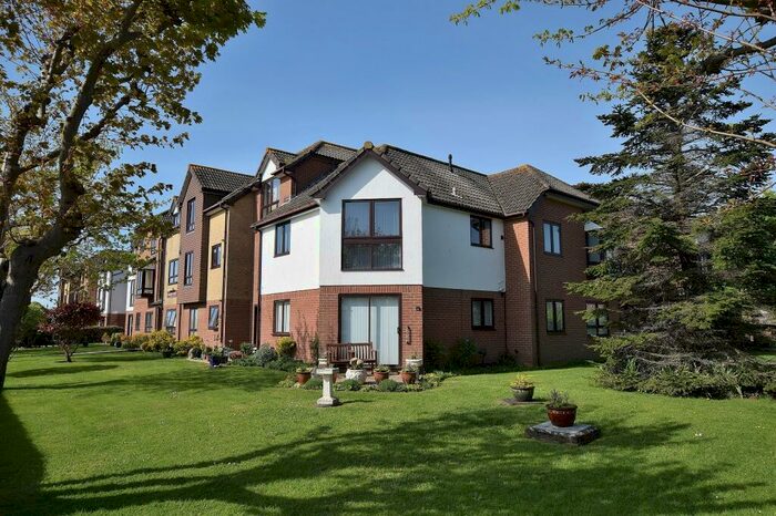 2 Bedroom Flat To Rent In Barton Court Avenue, Barton On Sea, New Milton, Hampshire., BH25