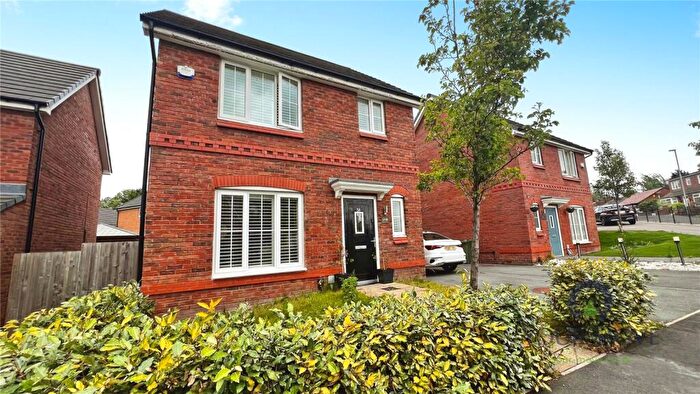 3 Bedroom Detached House For Sale In Mill Fold Gardens, Chadderton, Oldham, Greater Manchester, OL9