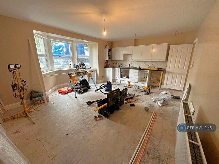 2 Bedroom Flat To Rent In Cotham Brow, Bristol, BS6