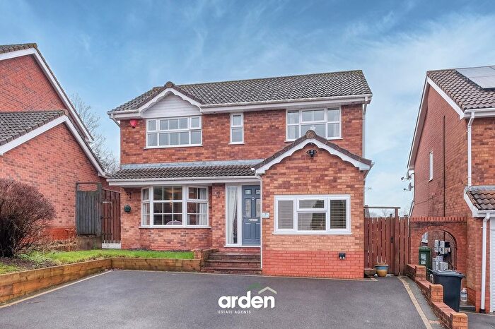 4 Bedroom Detached House For Sale In Foxlydiate Lane, Redditch, B97
