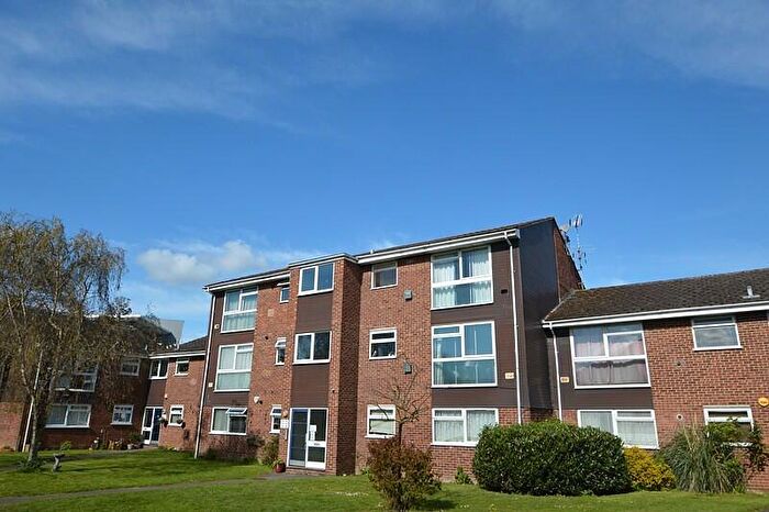 2 Bedroom Apartment To Rent In Welland Close, Langley, Berkshire, SL3