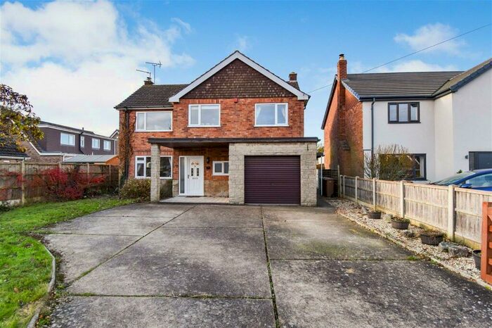 3 Bedroom Detached House For Sale In St. Joans Drive, Scawby, DN20