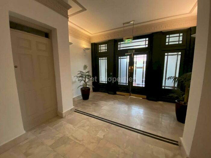 2 Bedroom Apartment To Rent In Chepstow House, Chepstow Street, M1