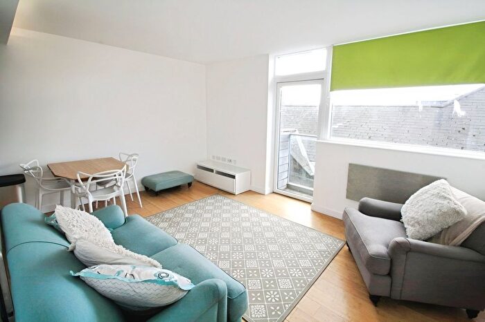 1 Bedroom Flat To Rent In Cross York Street, Leeds, West Yorkshire, LS2