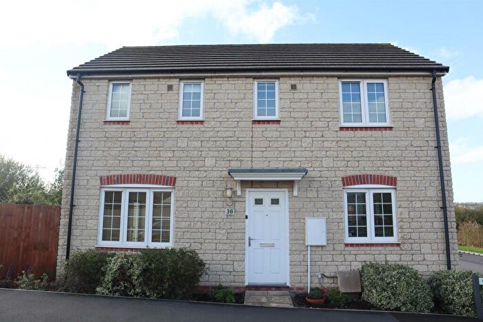 3 Bedroom House To Rent In Diamond Batch, Weston-Super-Mare, BS24