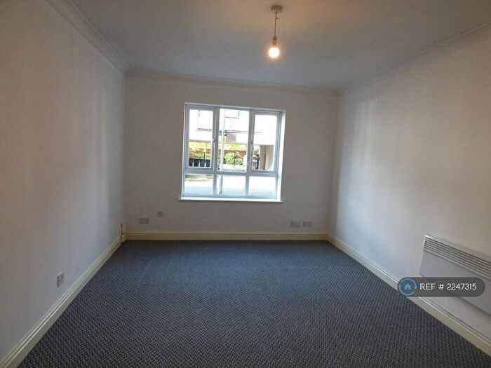 1 Bedroom Flat To Rent In Grey Friars Court, Stafford, ST16