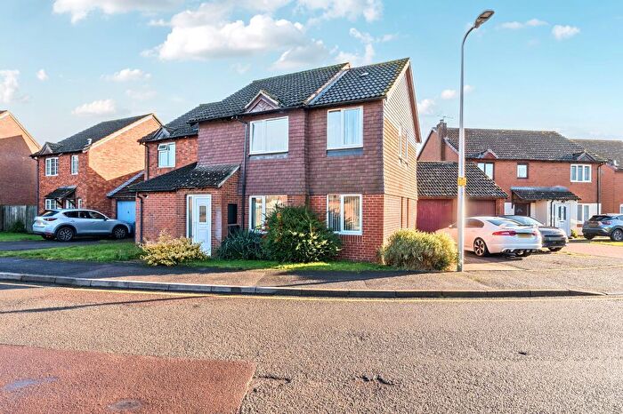 3 Bedroom Semi-Detached House For Sale In Quarrington Close, Thatcham, RG19