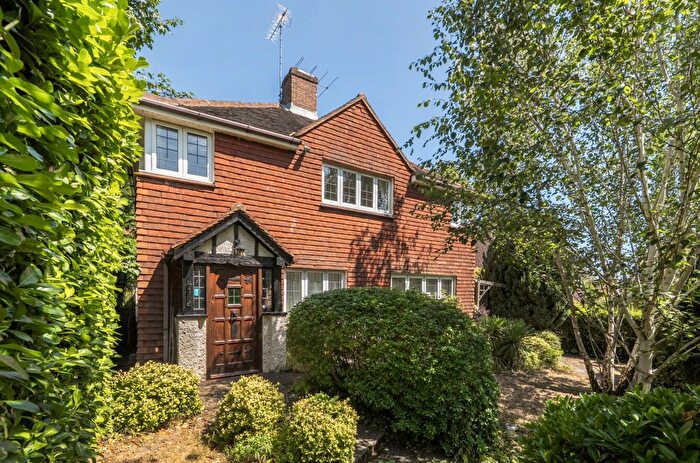 4 Bedroom Detached House For Sale In Grovelands Road, West Purley, CR8