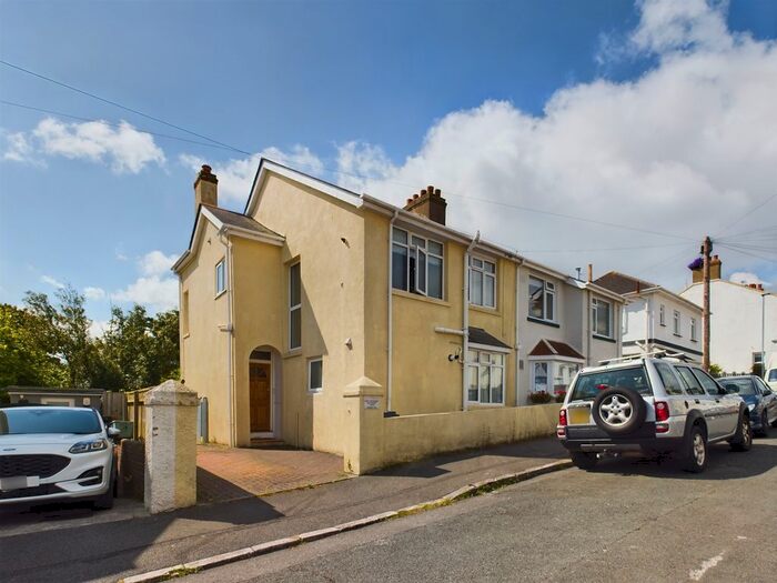 2 Bedroom Flat To Rent In Rowley Road, St. Marychurch, Torquay, TQ1