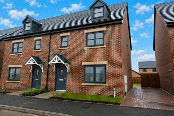 4 Bedroom Semi Detached House To Rent In Donnelly Road, Armthorpe, DN3