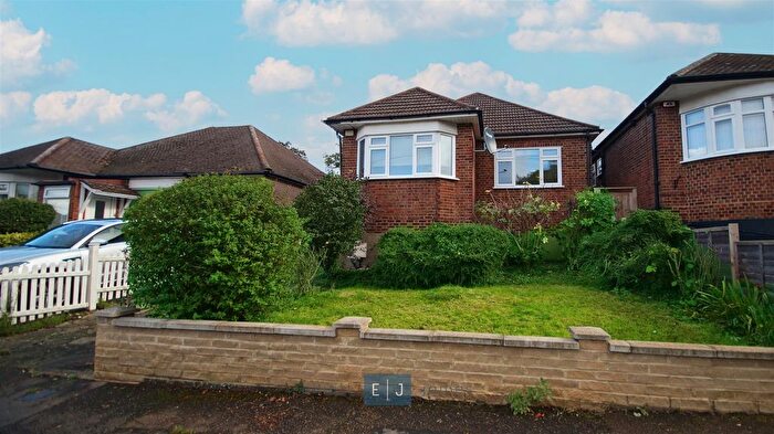 3 Bedroom Detached Bungalow To Rent In Dacre Gardens, Chigwell, IG7