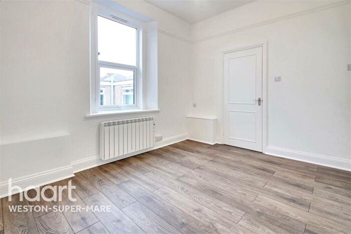 1 Bedroom Flat To Rent In Walliscote Road, BS23