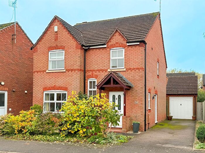 4 Bedroom Detached House For Sale In Touchstone Road, Heathcote, Warwick, CV34