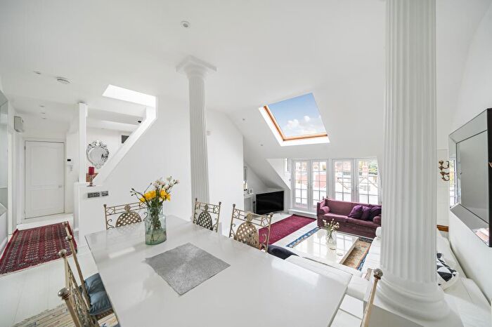 3 Bedroom Apartment To Rent In Thurlow Road, Hampstead, NW3