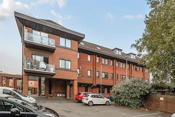 1 Bedroom Flat For Sale In Crimson Court, Uxbridge Road, Hillingdon, UB10