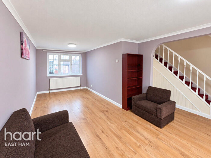 3 Bedroom Terraced House To Rent In Napier Road, London, E6