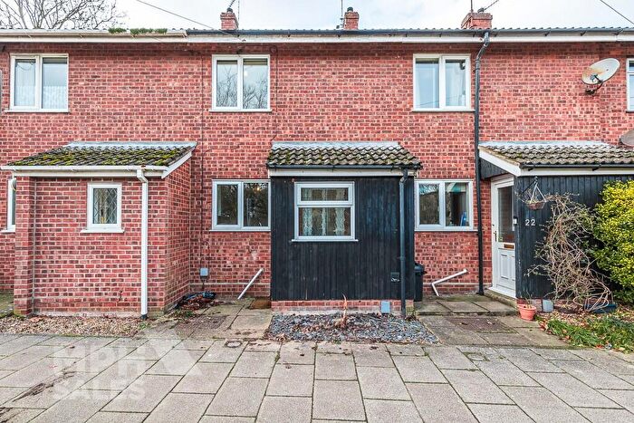 2 Bedroom Terraced House For Sale In Greyhound Opening, Norwich, NR2