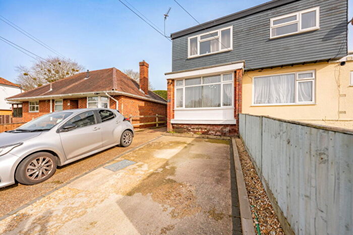 2 Bedroom Maisonette For Sale In Dean Road, Southampton, SO18