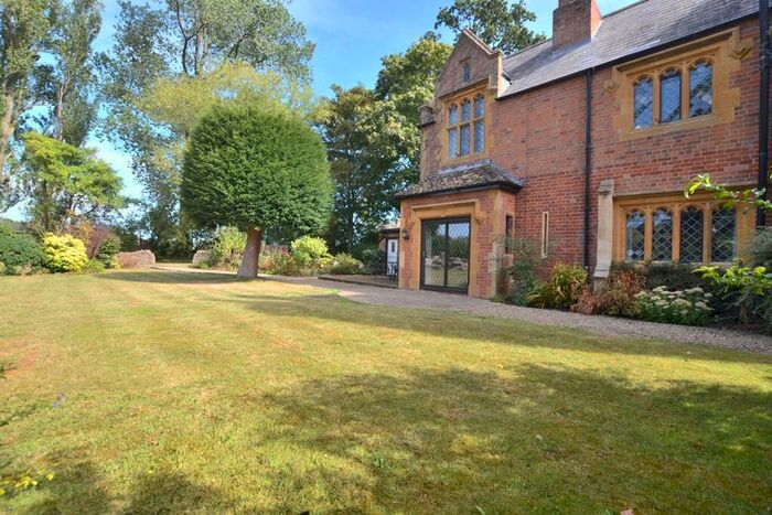 2 Bedroom Manor House To Rent In Inner Lodge North, Toddington Manor, GL54