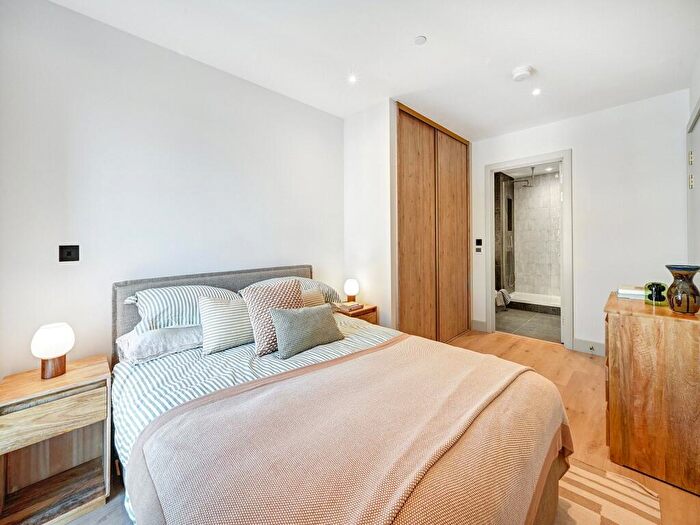 2 Bedroom Apartment To Rent In The Draper, Caversham Rd, NW9