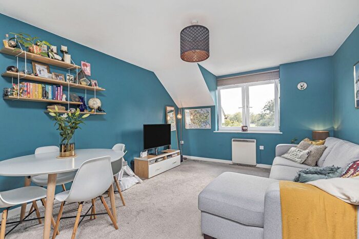 2 Bedroom Flat For Sale In Copers Cope Road, Beckenham, BR3