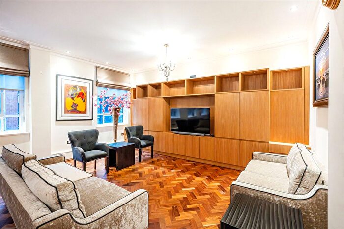 2 Bedroom Flat To Rent In Grosvenor Square, Mayfair, London, W1K