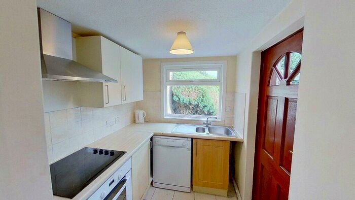3 Bedroom Bungalow To Rent In King Street, City Centre, Aberdeen, AB24