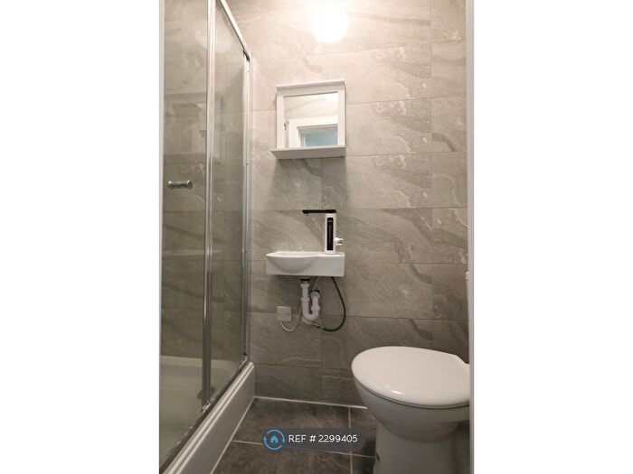 Studio To Rent In Church Road, London, UB3