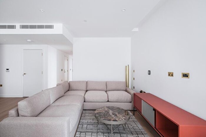 3 Bedroom Apartment To Rent In Enclave, Camley Street, Kings Cross, NW1