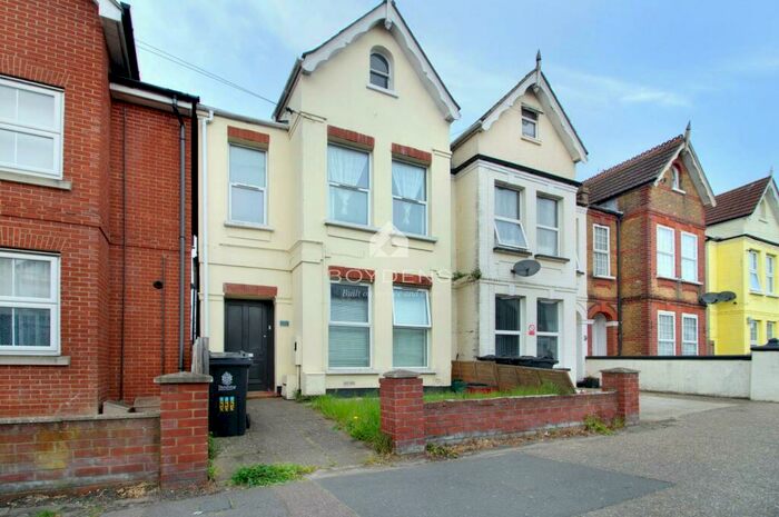 2 Bedroom Flat To Rent In Wellesley Road, Clacton On Sea, CO15